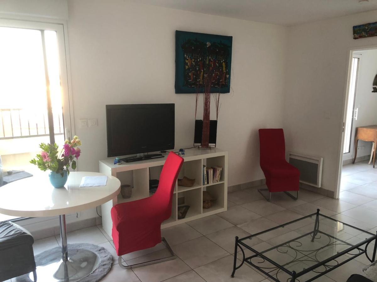 Appartement A Proximite Du Centre Et De La Plage A Meze Exterior photo