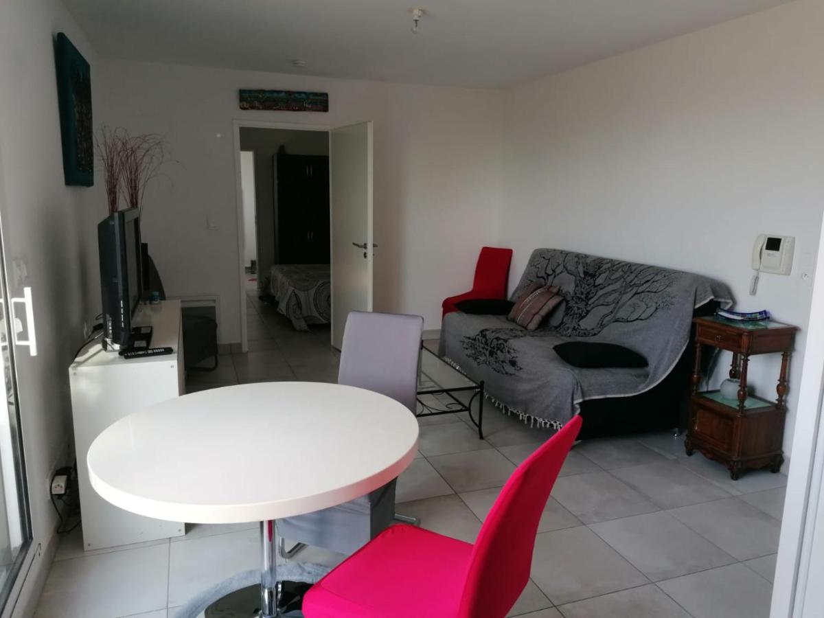 Appartement A Proximite Du Centre Et De La Plage A Meze Exterior photo